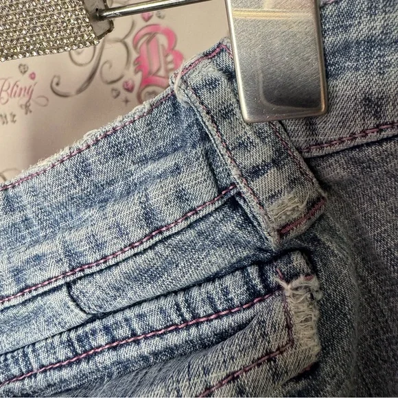 Tralia Soda Capri denim jeans with pink stitching, buckle belt, loops Y2K - Picture 10 of 12